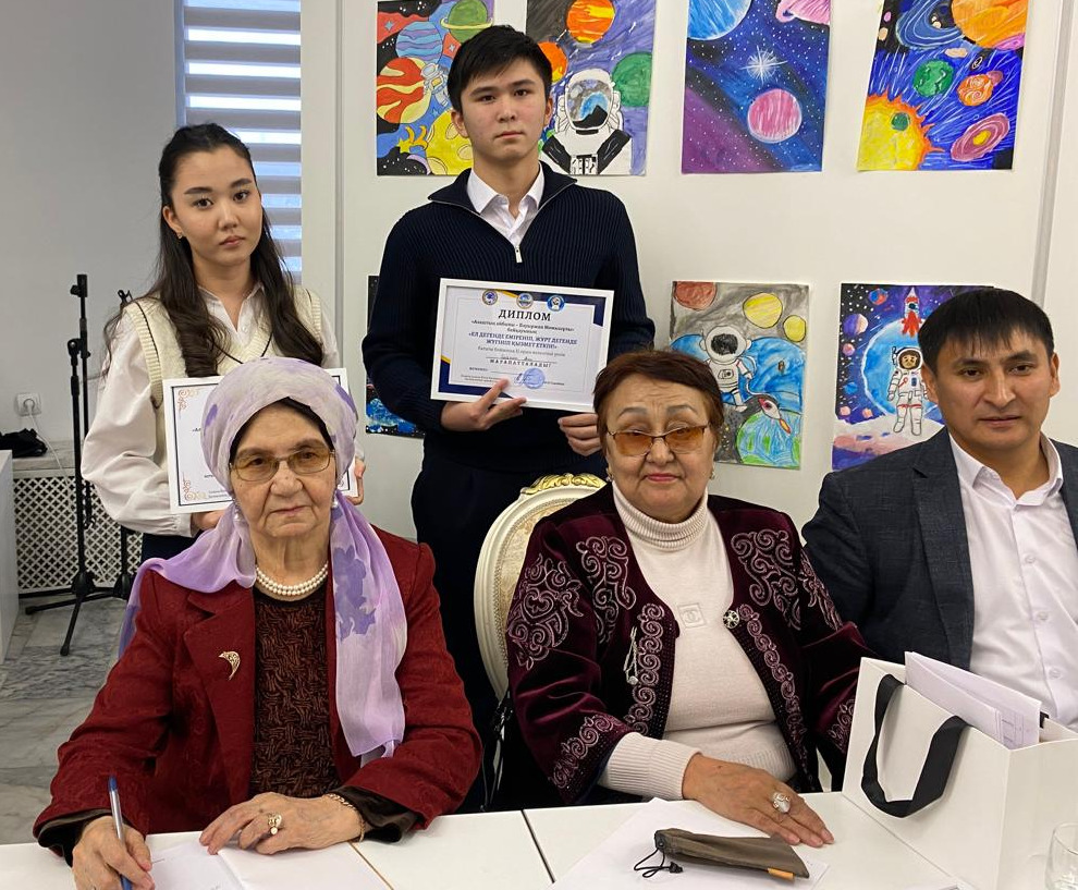 Оқушыларымыз "Алаштың айбыны- Бауыржан Момышұлы" қалалық байқауында жеңіске жетті